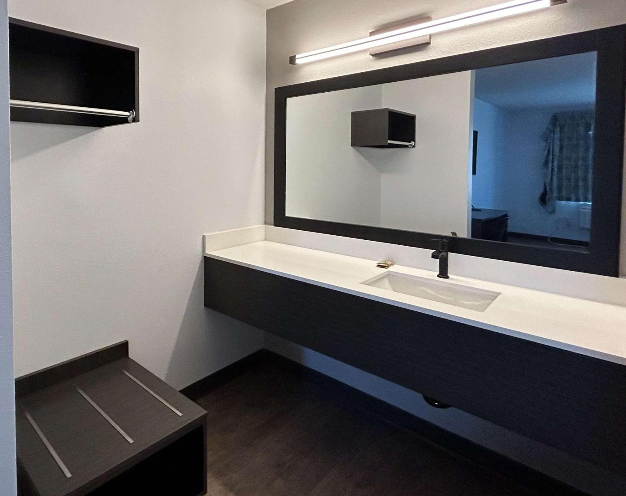 Motel 6 Lake Elsinore, Ca Ngoại thất bức ảnh