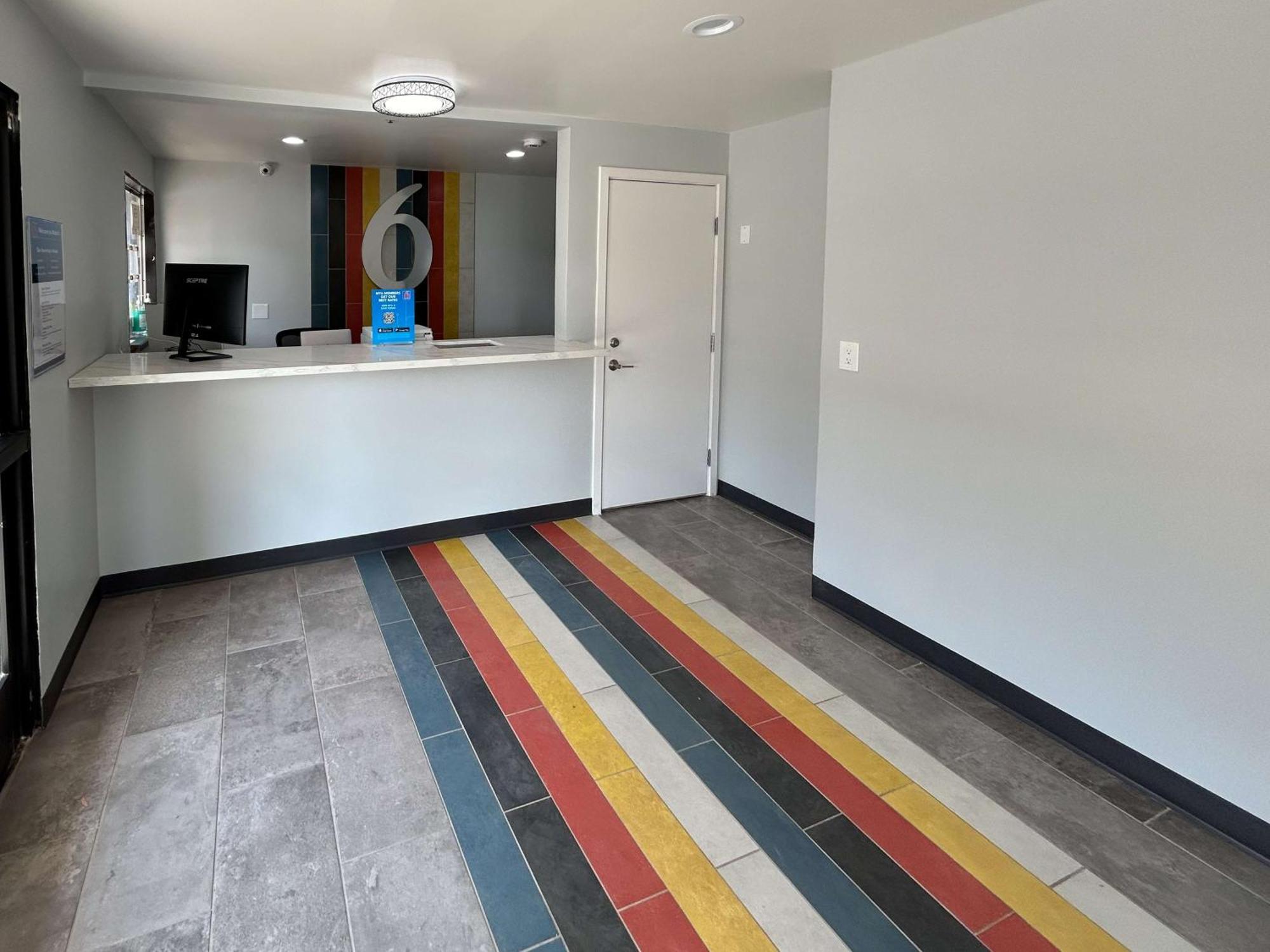 Motel 6 Lake Elsinore, Ca Ngoại thất bức ảnh