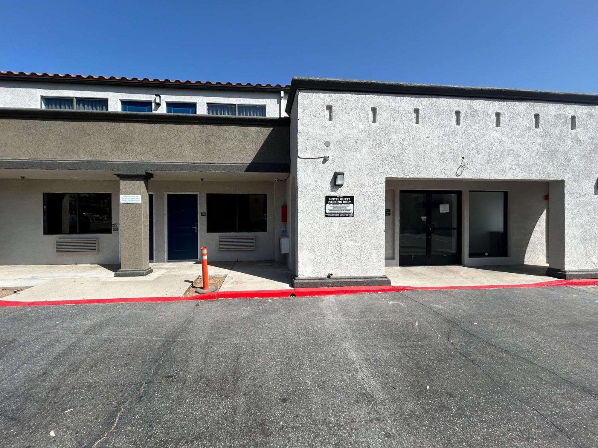 Motel 6 Lake Elsinore, Ca Ngoại thất bức ảnh