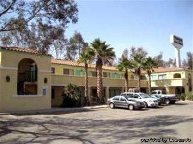 Motel 6 Lake Elsinore, Ca Ngoại thất bức ảnh